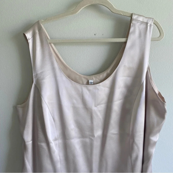 Gorgeous Silk-look  Champagne Scoop Neck Tank Top Size 20 XXL - Picture 4 of 12